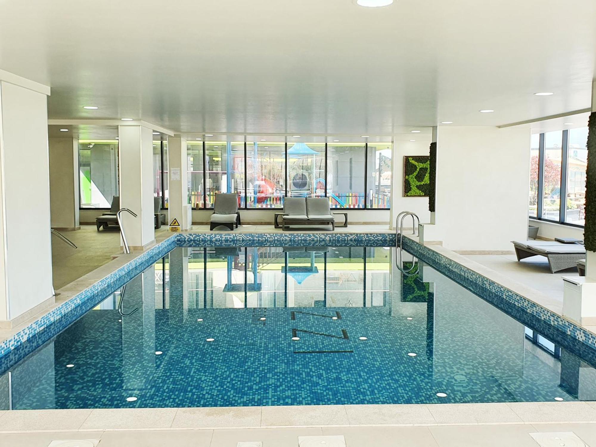 Purple Onyx - Pool & Spa Beach Resort Navodari Luaran gambar