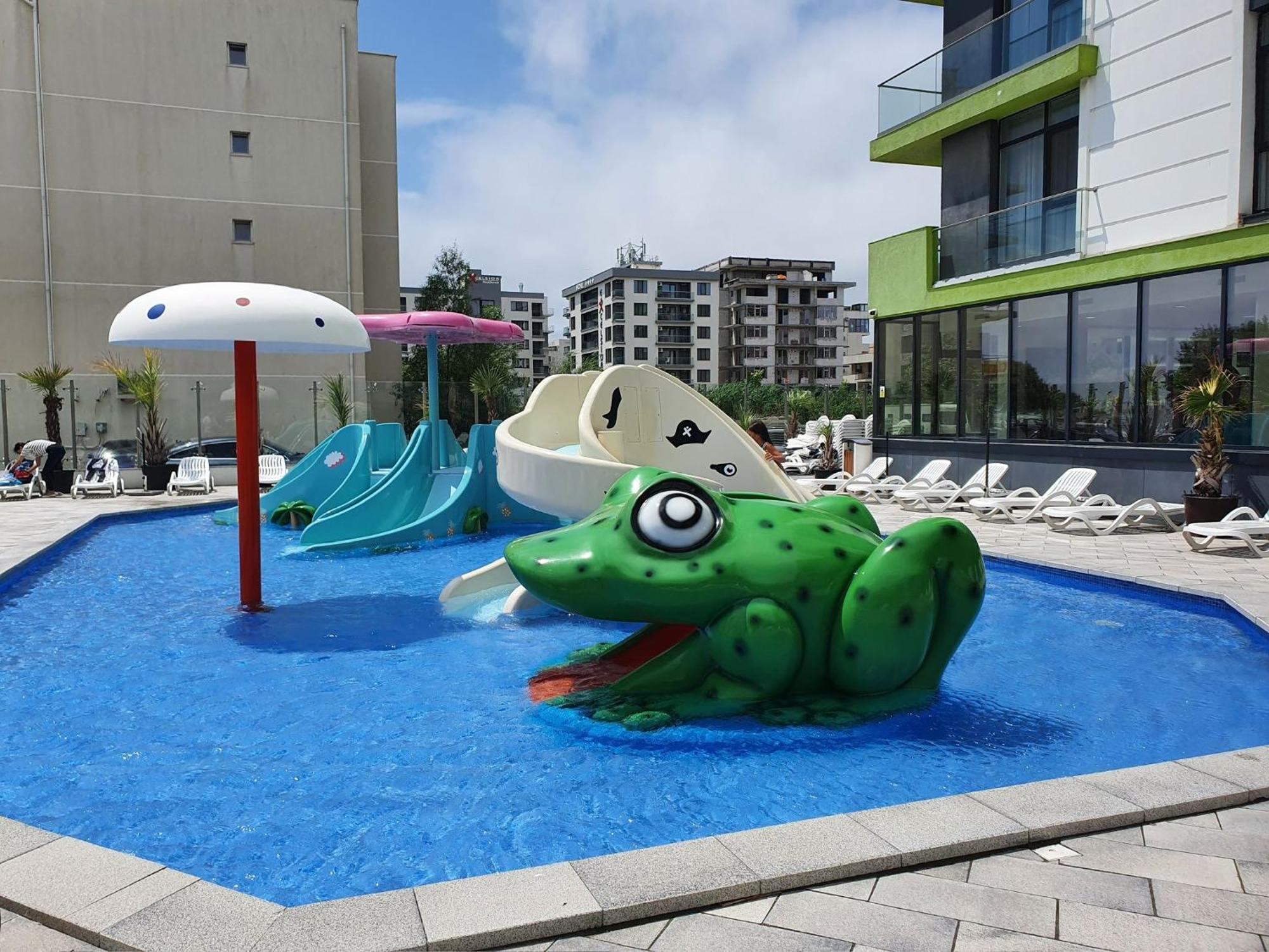 Purple Onyx - Pool & Spa Beach Resort Navodari Luaran gambar